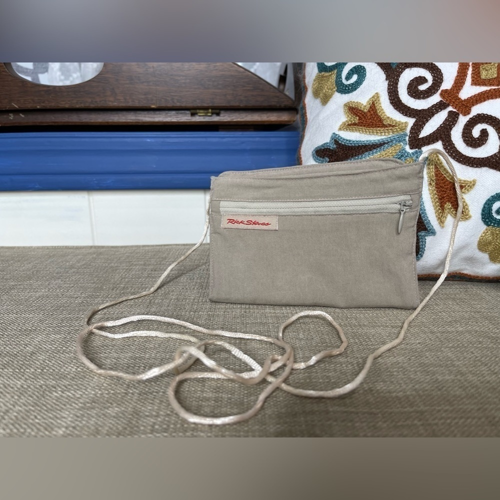 Rick Steves Europe Tan Wallet On A String Crossbody Shoulder Travel Bag Purse